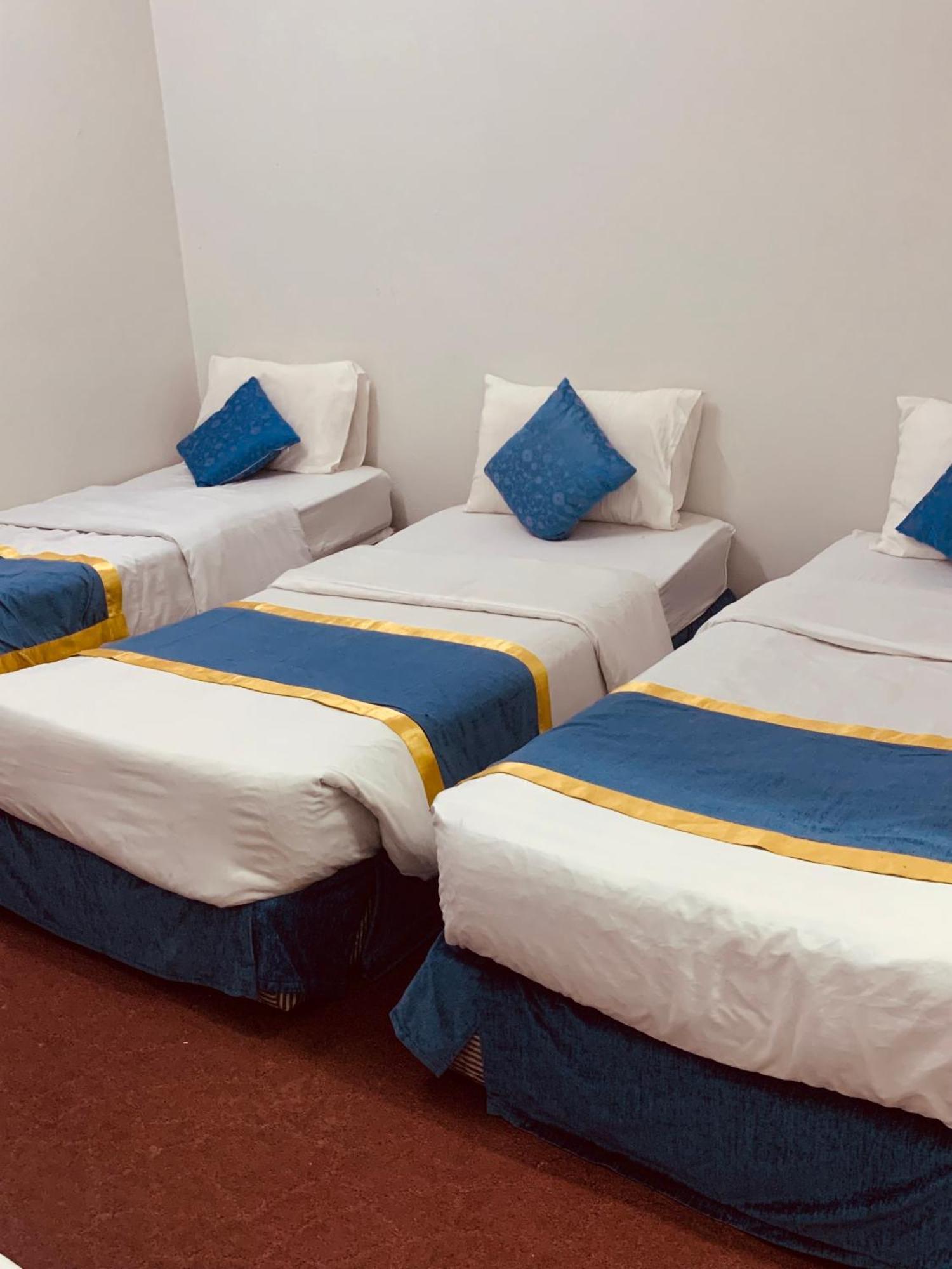 Lina - Almadinah Apartemen *